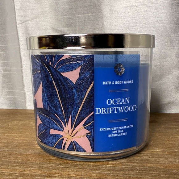 Bath & Body Works Ocean Driftwood Scented 3 Wick Candle 14.5oz Soy Wax NWT - Picture 1 of 5